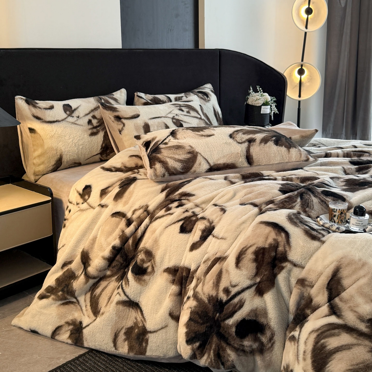 91家纺网 家纺一手货源 找家纺 （总）宜代光年 2025新款小米貂法式中古风印花四件套