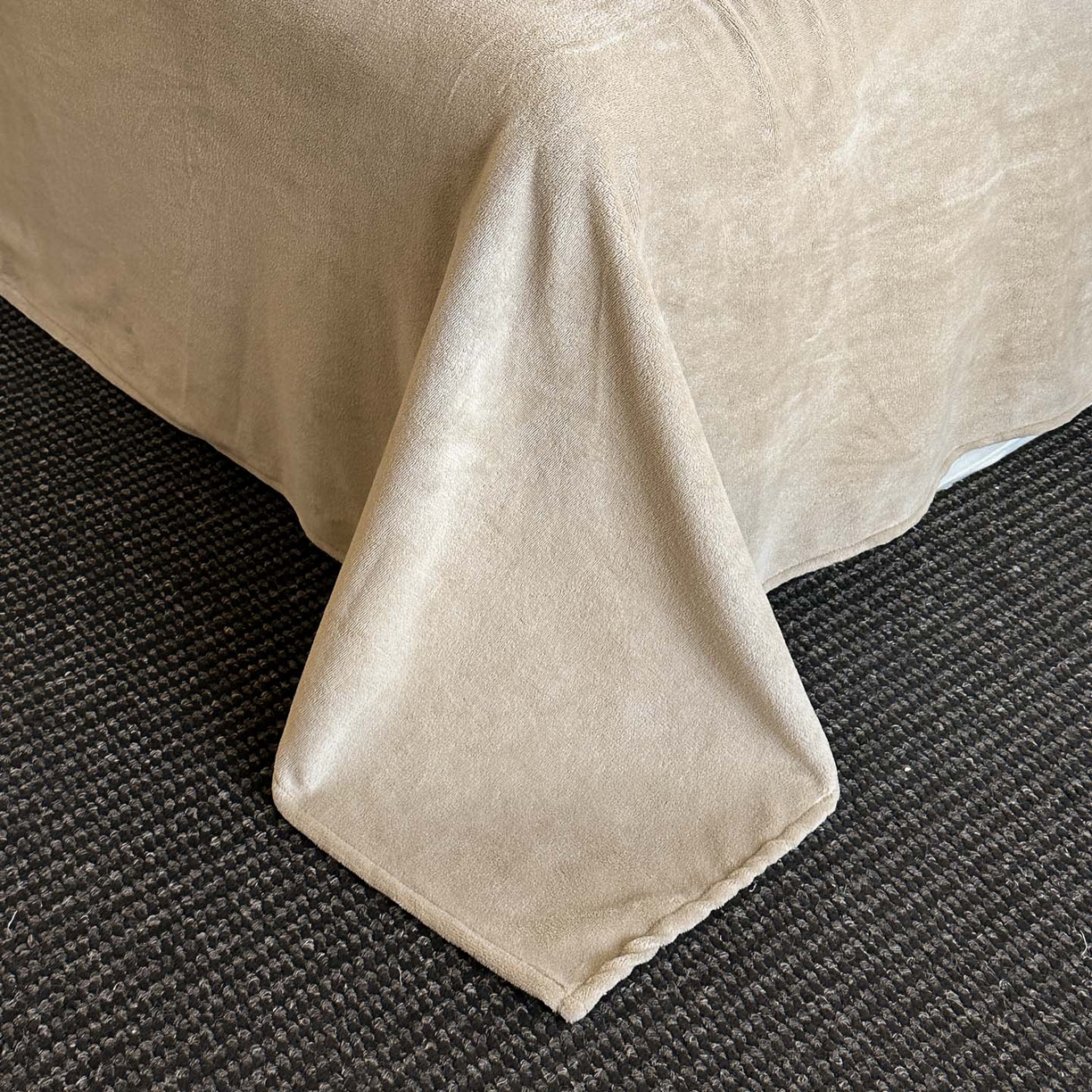 91家纺网 家纺一手货源 找家纺 宜代光年 2025新款小米貂法式中古风印花四件套 墨韵花影