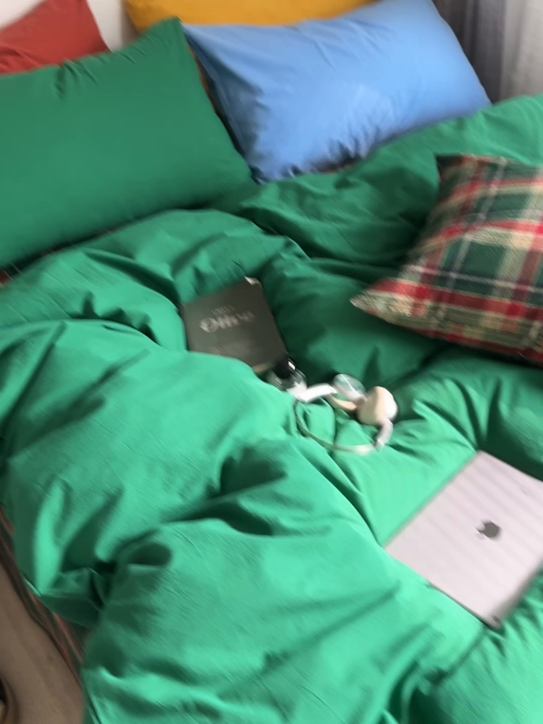 91家纺网 家纺一手货源 找家纺 对白 2025新款全棉色织水洗棉四件套-夏尔木屋 枕套格子+海王绿