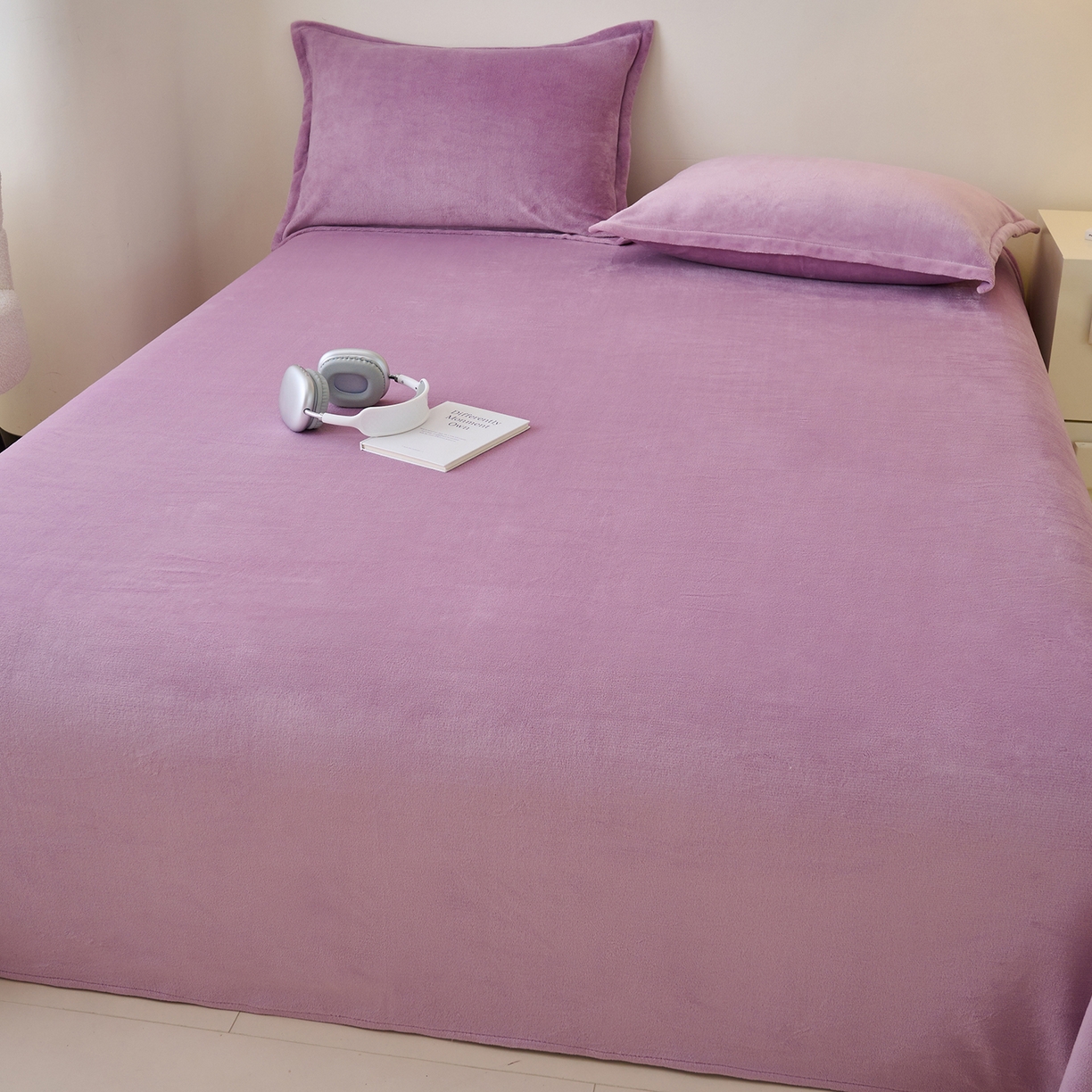 91家纺网 家纺一手货源 找家纺 简爱家纺 2025新款高克重牛奶绒枕套 优雅紫