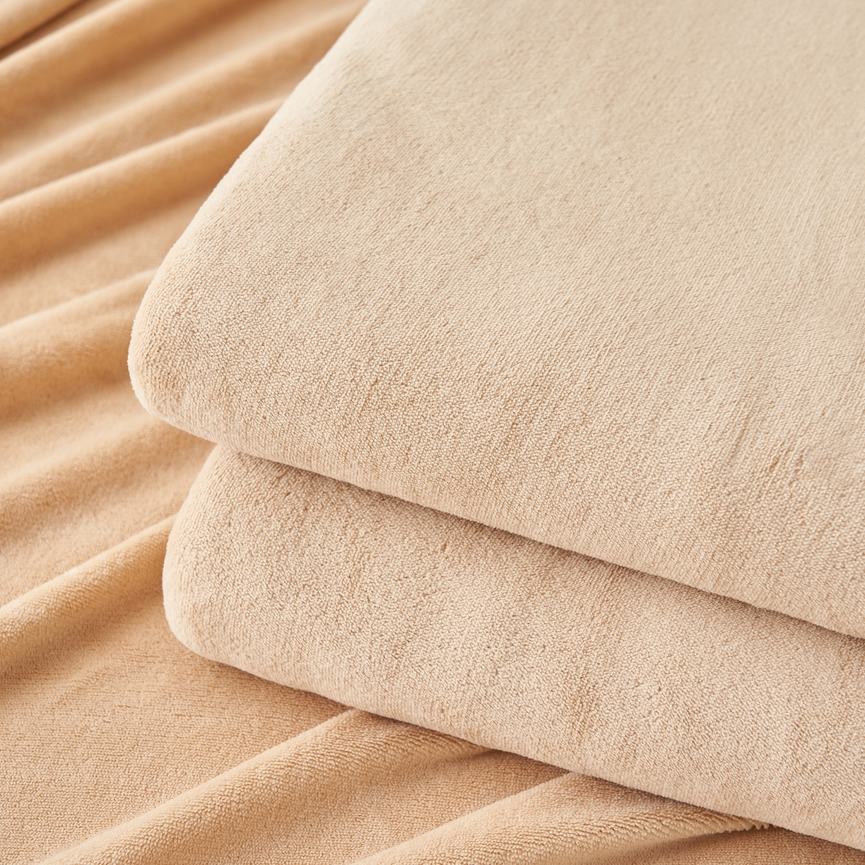 91家纺网 家纺一手货源 找家纺 简爱家纺 2025新款高克重牛奶绒床单系列 卡其