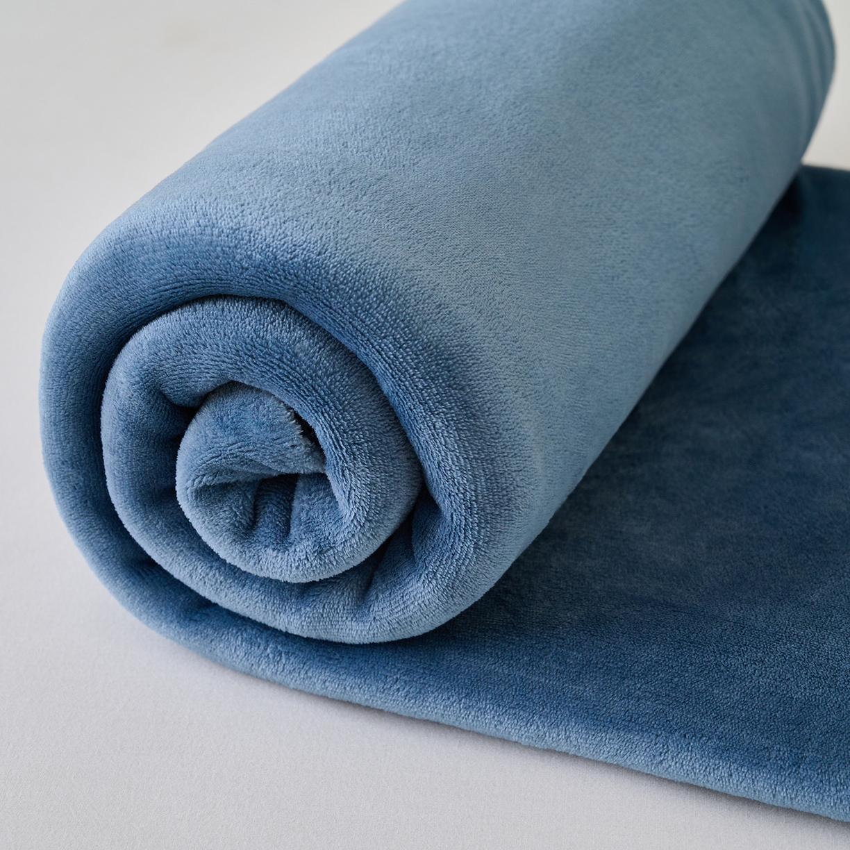 91家纺网 家纺一手货源 找家纺 简爱家纺 2025新款高克重牛奶绒床单系列 宾利蓝