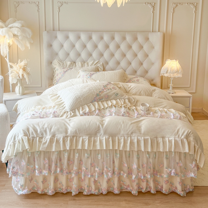 91家纺网 家纺一手货源 找家纺 瑞宝 2025新款宝宝绒重工刺绣花边床裙四件套-梦蝶 梦蝶-奶油米（控价 318起）