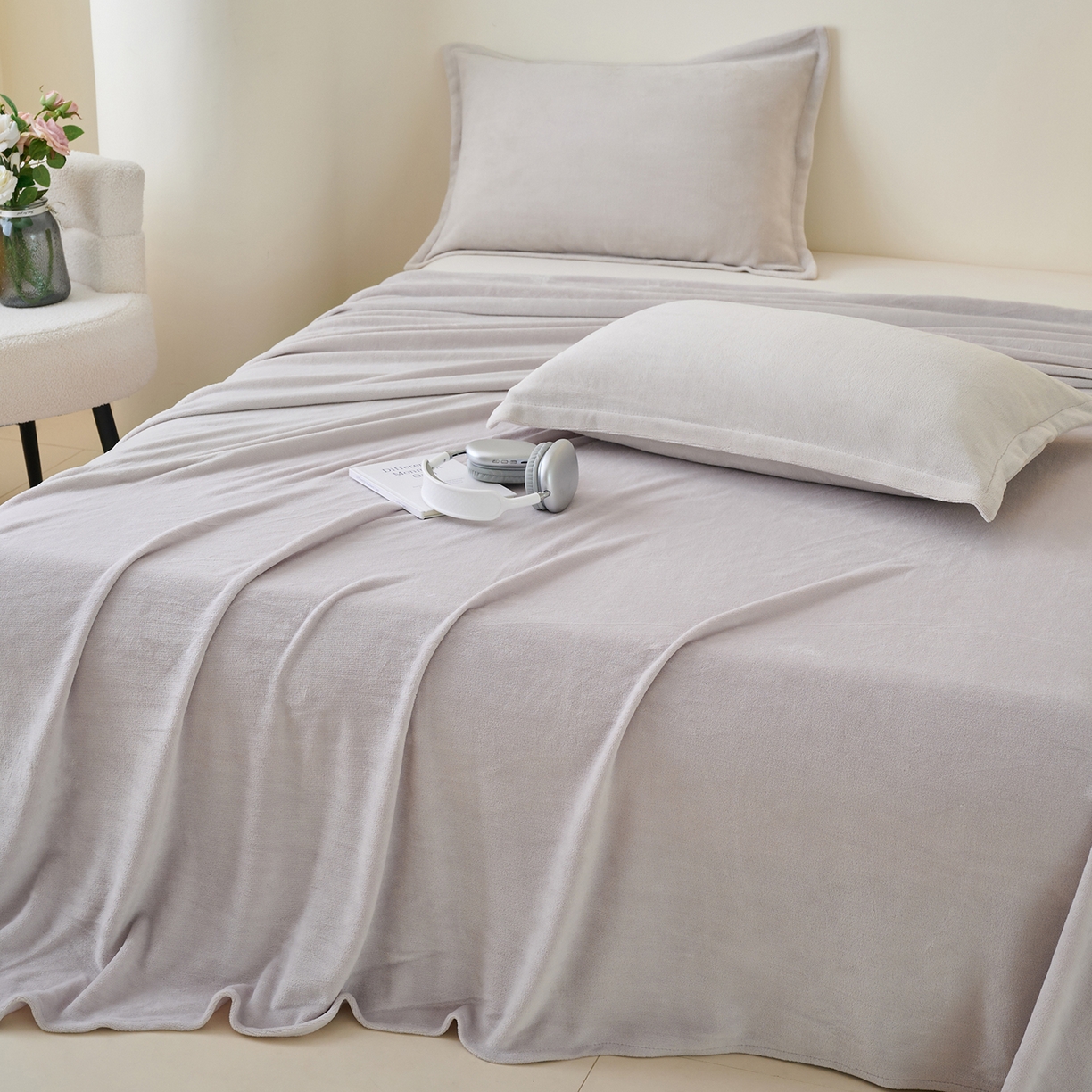 91家纺网 家纺一手货源 找家纺 简爱家纺 2025新款高克重牛奶绒床单系列 灰色