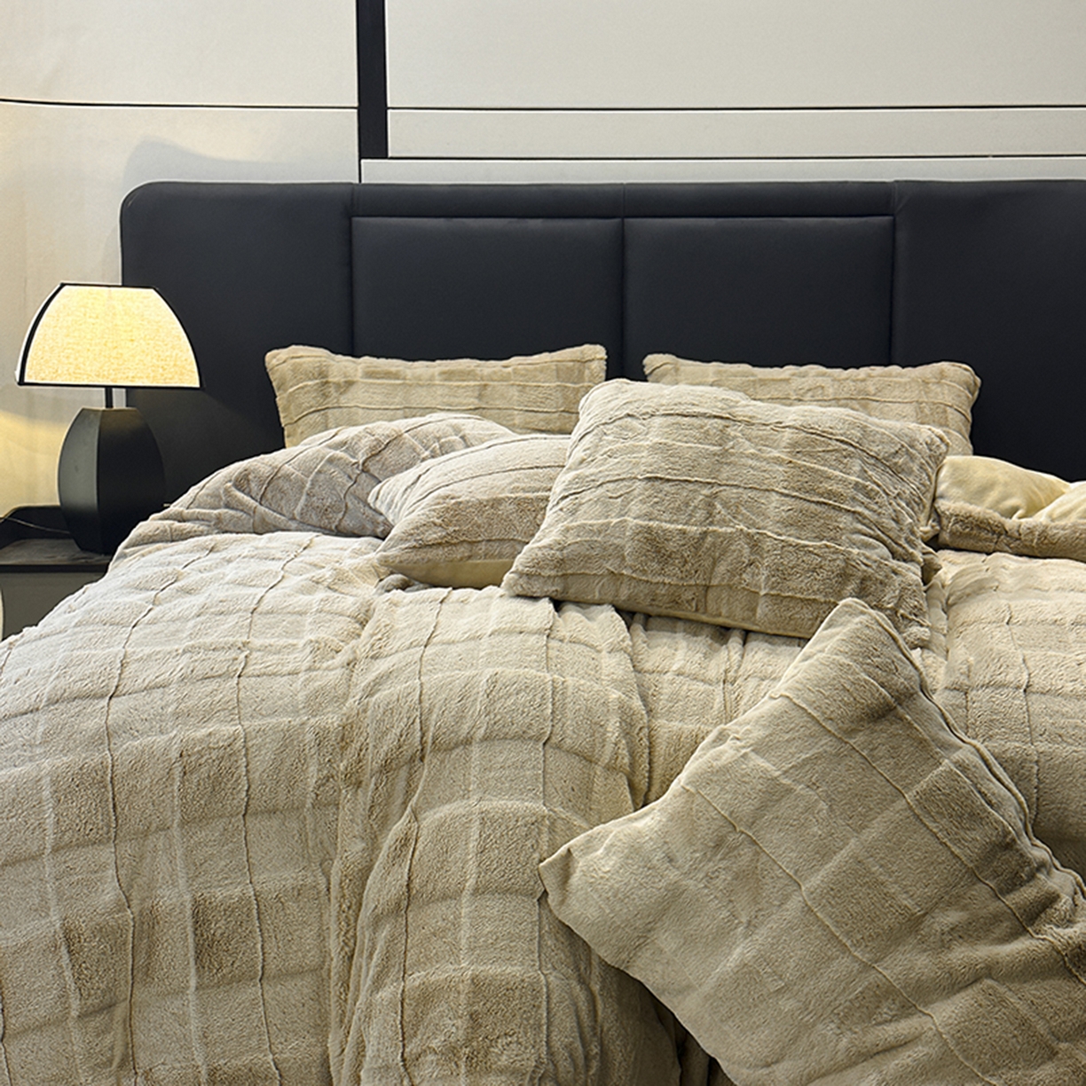 91家纺网 家纺一手货源 找家纺 （总）宜代光年 2025新款托斯卡纳仿兔绒四件套-方格套件