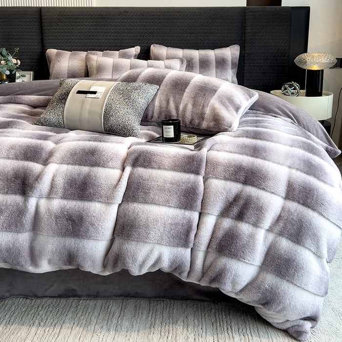 91家纺网 家纺一手货源 找家纺 宜代光年 2025新款托斯卡纳仿兔绒四件套-方格套件 尼彩-墨蓝灰