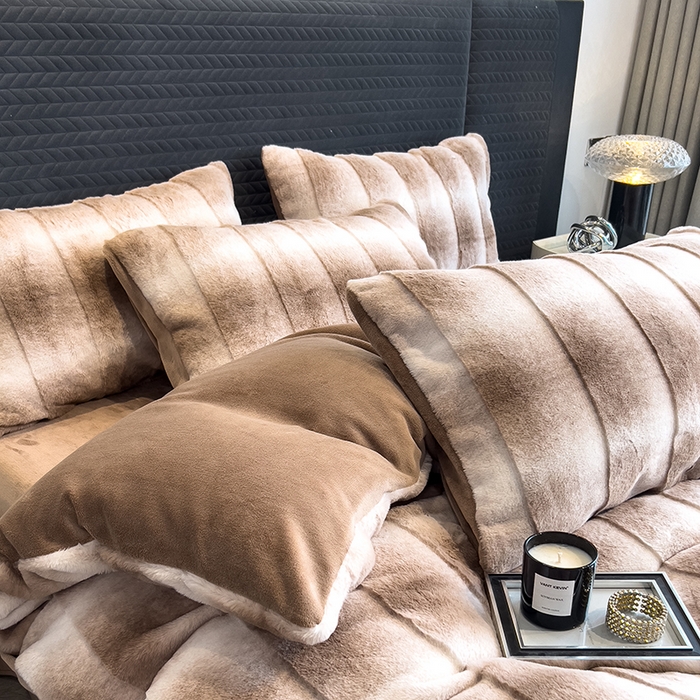 91家纺网 家纺一手货源 找家纺 宜代光年 2025新款托斯卡纳仿兔绒四件套-方格套件 尼彩-咖