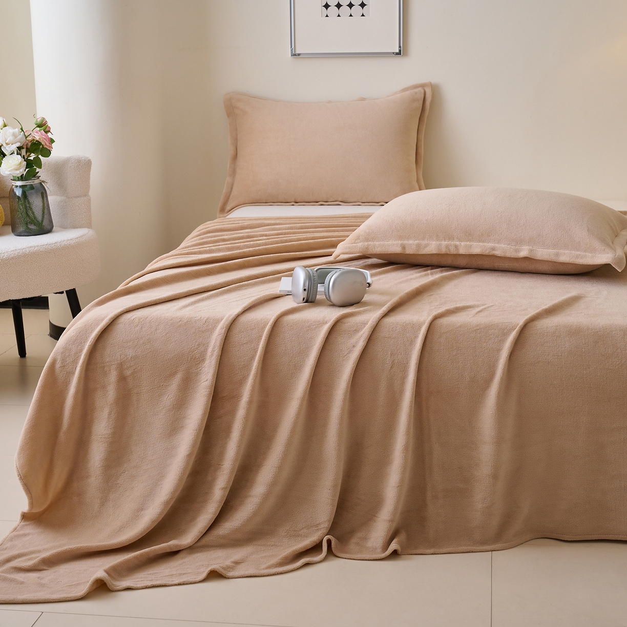 91家纺网 家纺一手货源 找家纺 简爱家纺 2025新款高克重牛奶绒床单系列 卡其