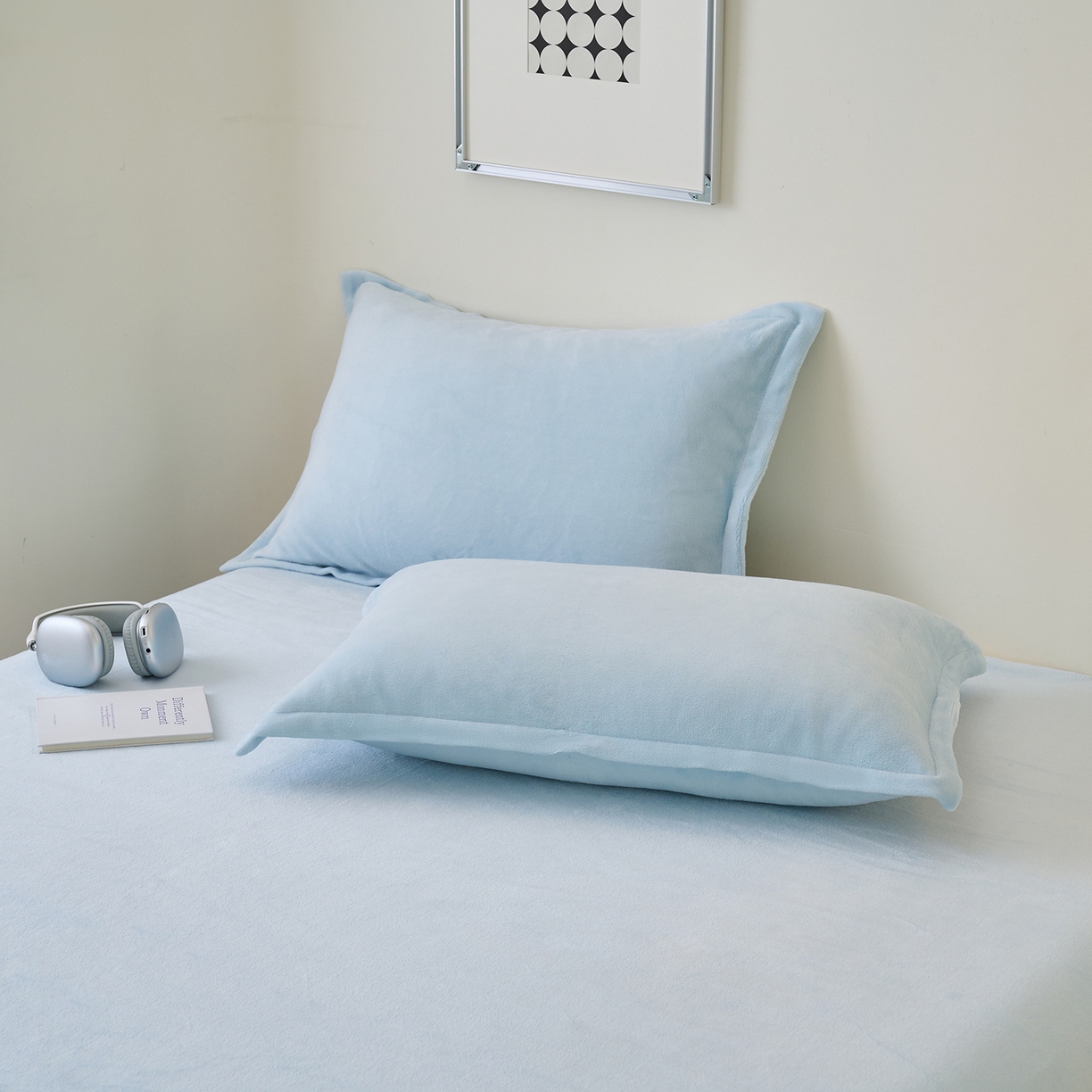 91家纺网 家纺一手货源 找家纺 简爱家纺 2025新款高克重牛奶绒床单系列 天蓝