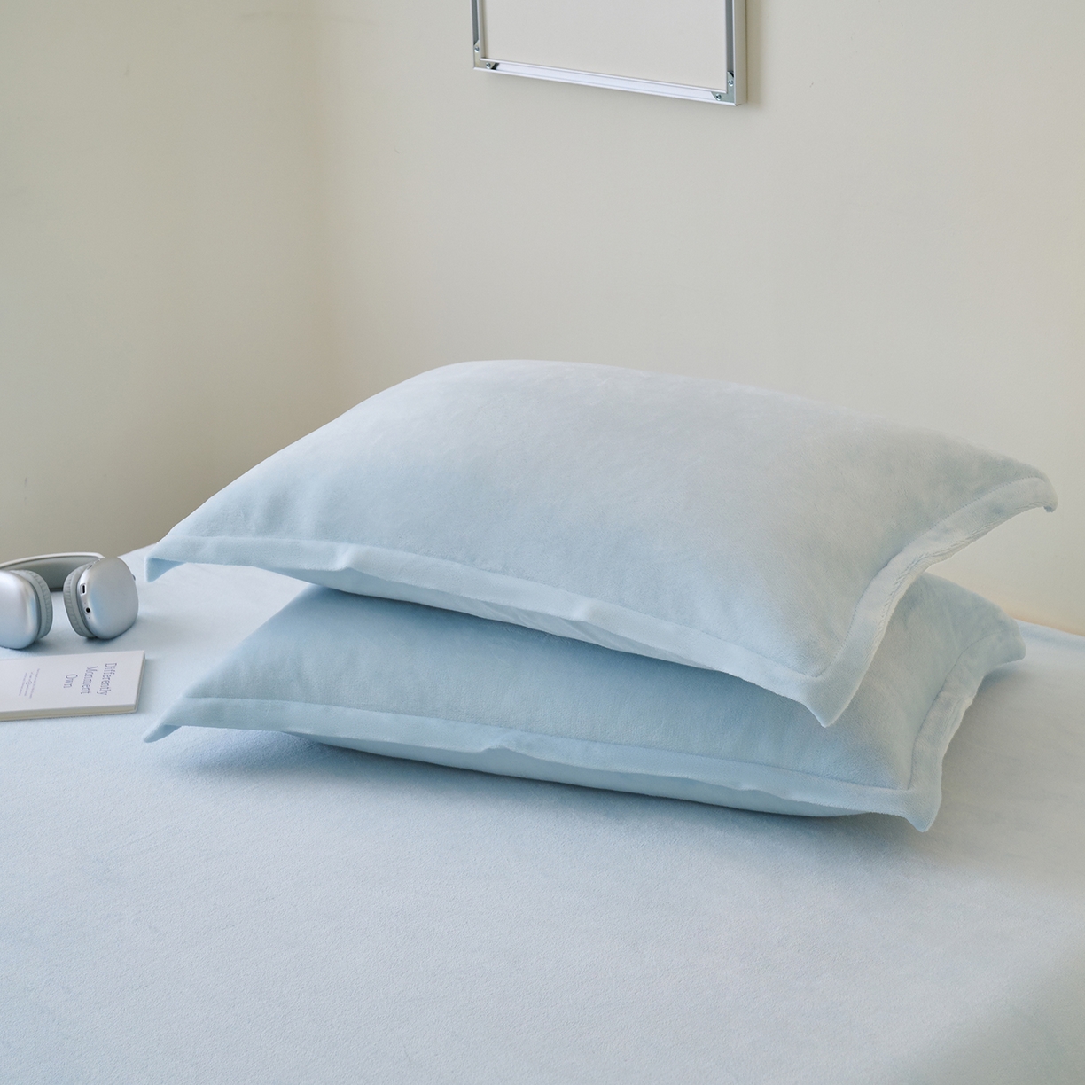 91家纺网 家纺一手货源 找家纺 简爱家纺 2025新款高克重牛奶绒床单系列 天蓝