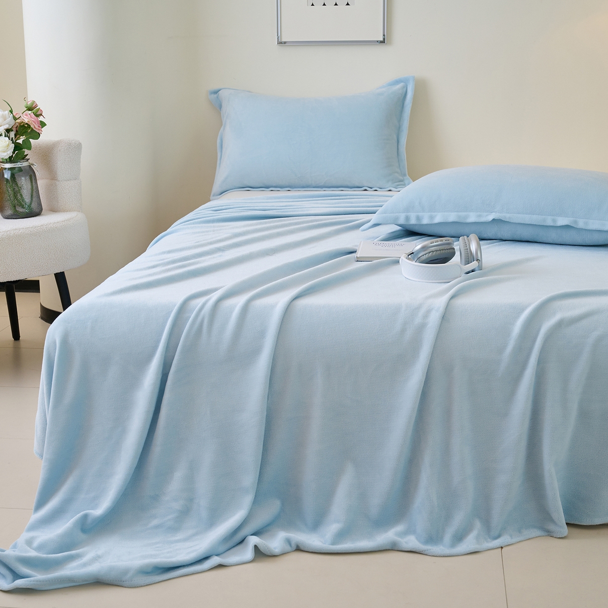 91家纺网 家纺一手货源 找家纺 简爱家纺 2025新款高克重牛奶绒床单系列 天蓝