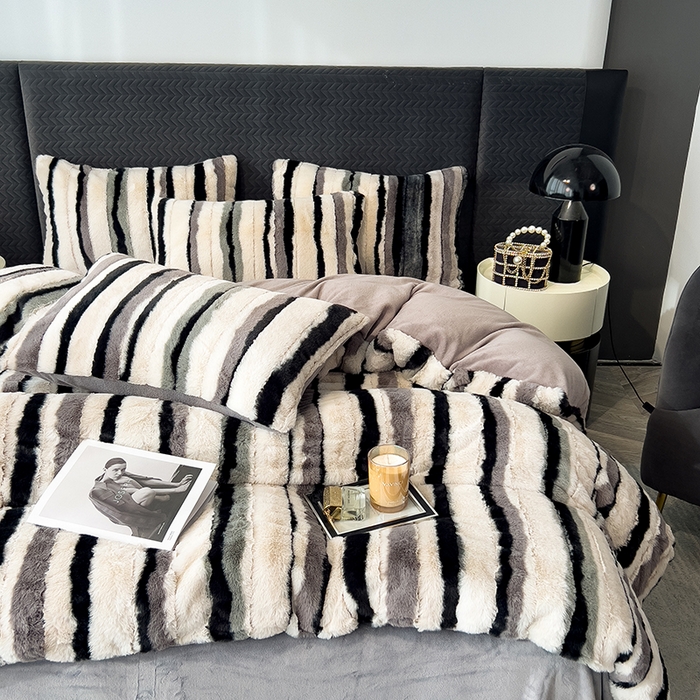 91家纺网 家纺一手货源 找家纺 （总）宜代光年 2025新款托卡仿长兔毛绒四件套--寻彩