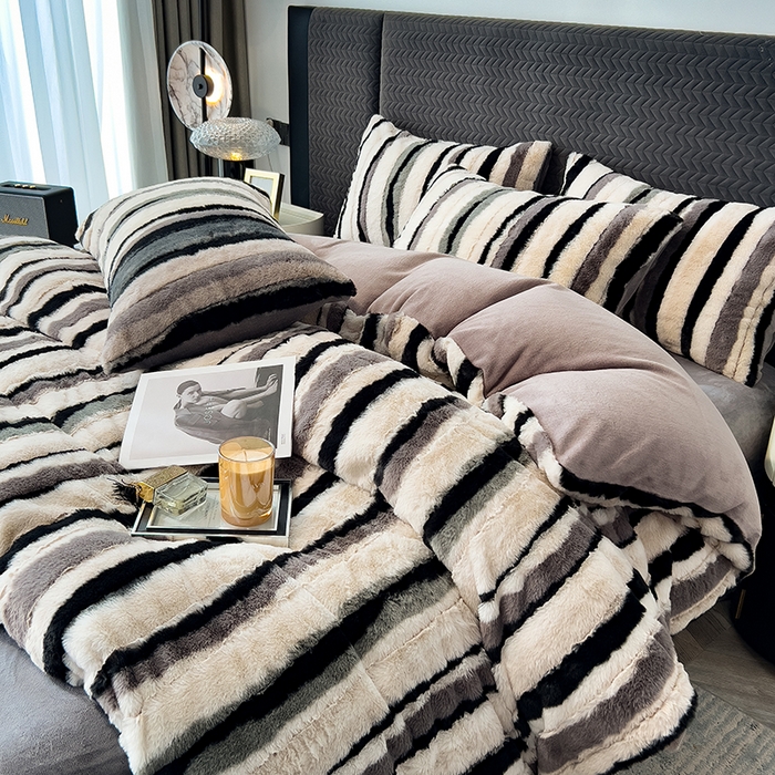 91家纺网 家纺一手货源 找家纺 （总）宜代光年 2025新款托卡仿长兔毛绒四件套--寻彩