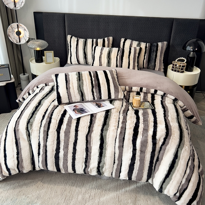 91家纺网 家纺一手货源 找家纺 （总）宜代光年 2025新款托卡仿长兔毛绒四件套--寻彩