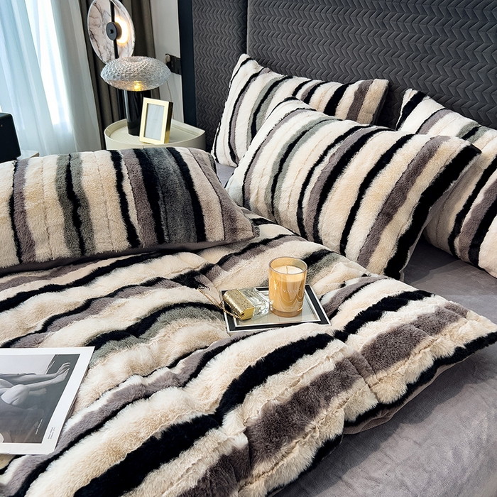 91家纺网 家纺一手货源 找家纺 （总）宜代光年 2025新款托卡仿长兔毛绒四件套--寻彩