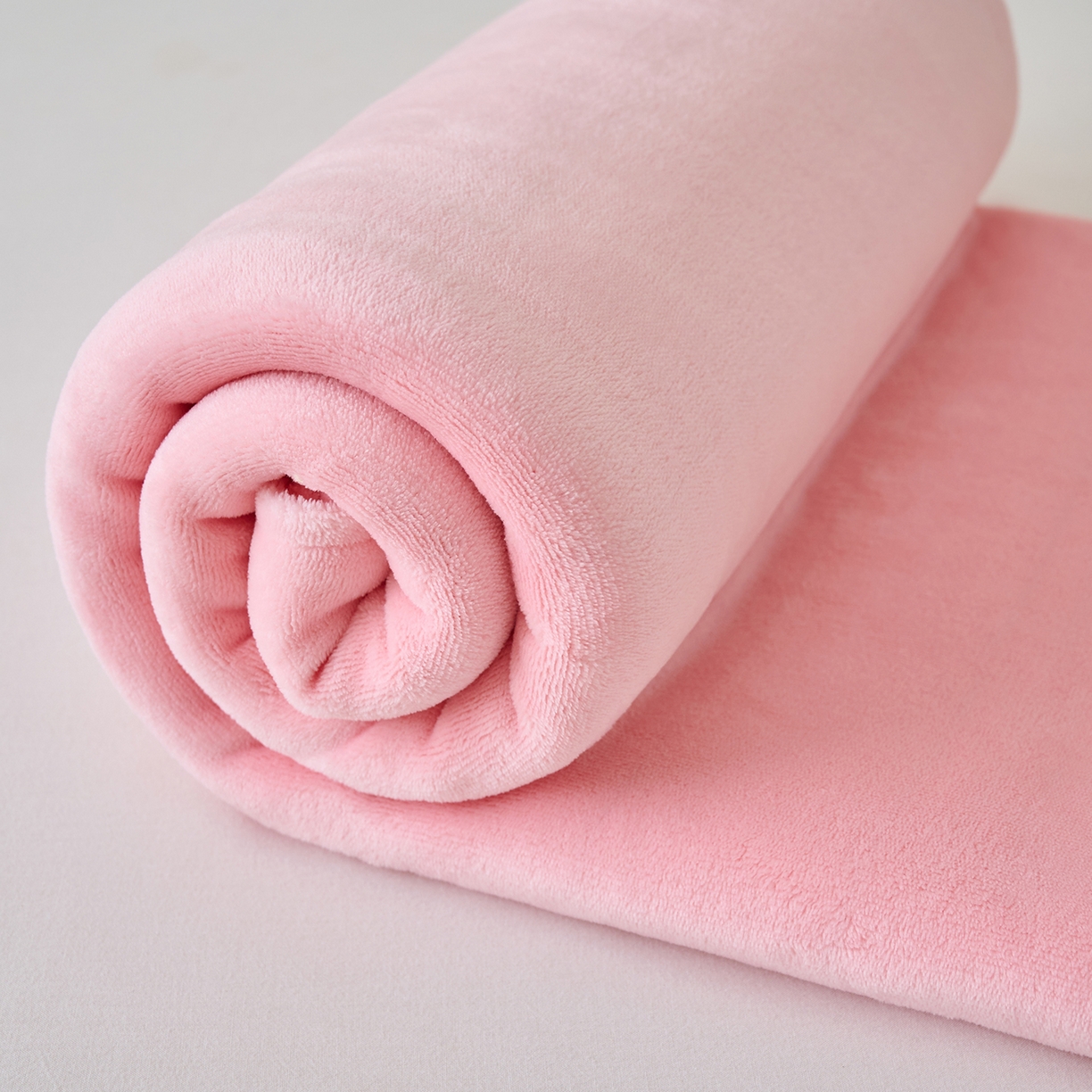 91家纺网 家纺一手货源 找家纺 简爱家纺 2025新款高克重牛奶绒床单系列 樱花粉