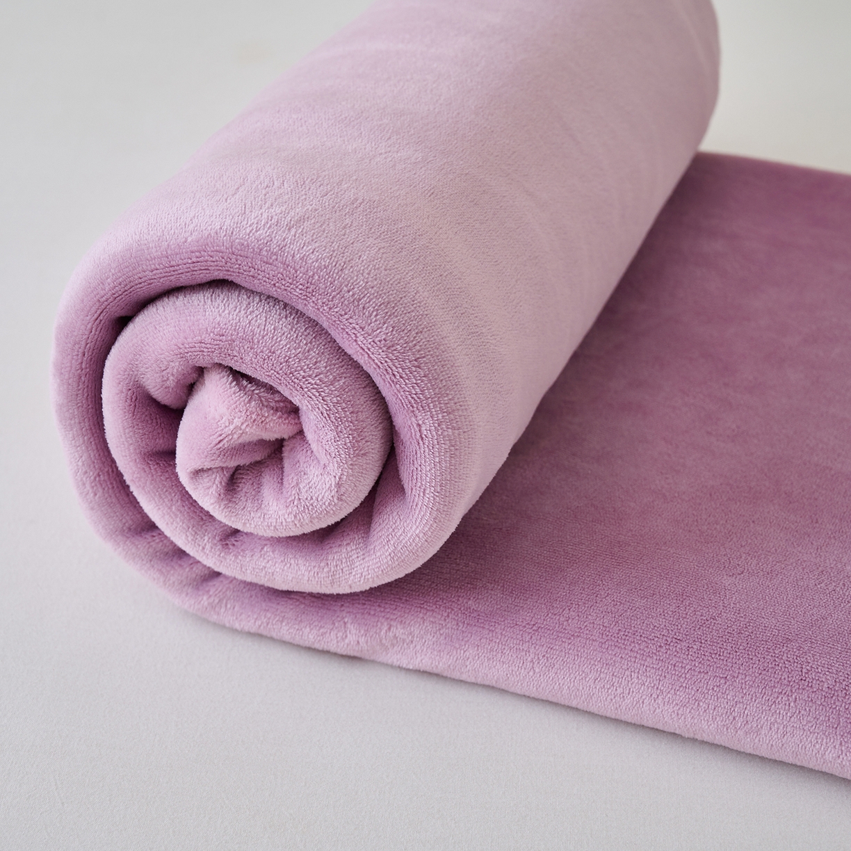 91家纺网 家纺一手货源 找家纺 简爱家纺 2025新款高克重牛奶绒床单系列 优雅紫