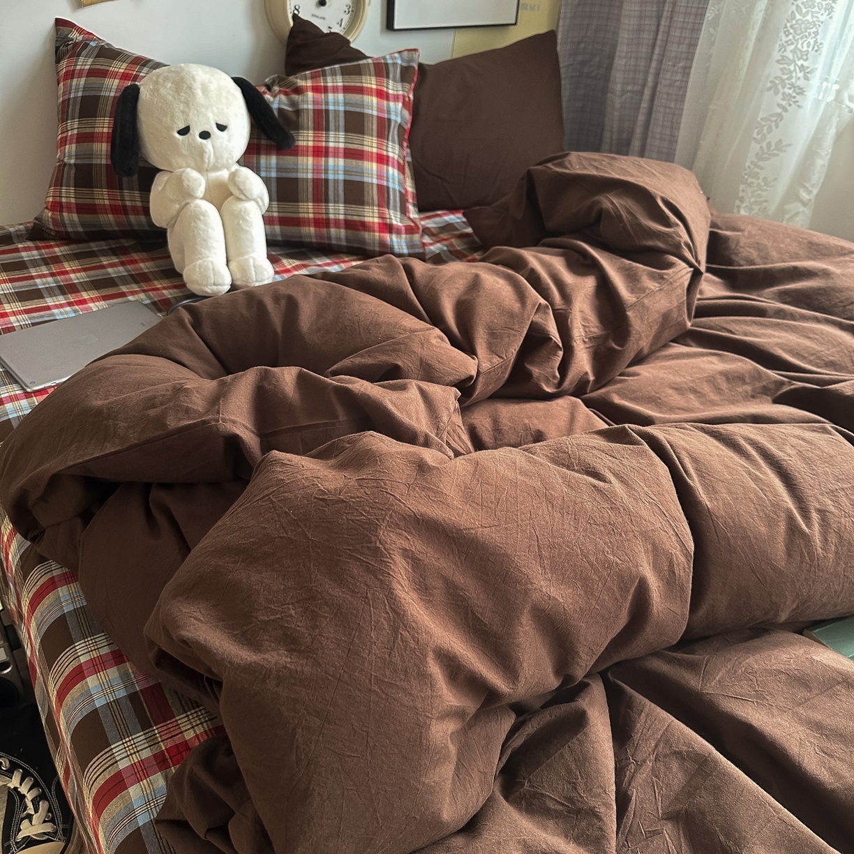 91家纺网 家纺一手货源 找家纺 对白 2025新款全棉色织水洗棉四件套-埃德的下午茶 枕套格子+咖