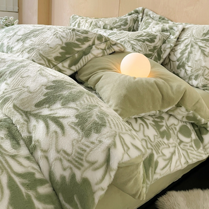 （总）宜代光年 2025新款兔绒色烂雕花保暖四件套