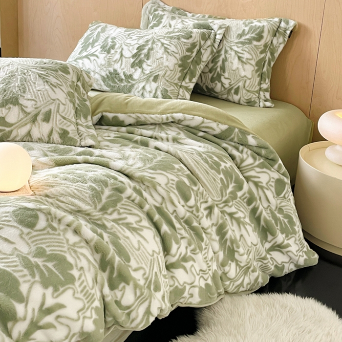 91家纺网 家纺一手货源 找家纺 （总）宜代光年 2025新款兔绒色烂雕花保暖四件套