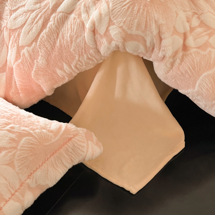 91家纺网 家纺一手货源 找家纺 宜代光年 2025新款兔绒色烂雕花保暖四件套 芳华-玉