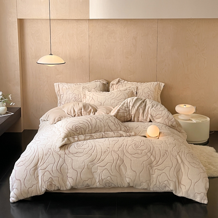 91家纺网 家纺一手货源 找家纺 宜代光年 2025新款兔绒色烂雕花保暖四件套 飘带-杏