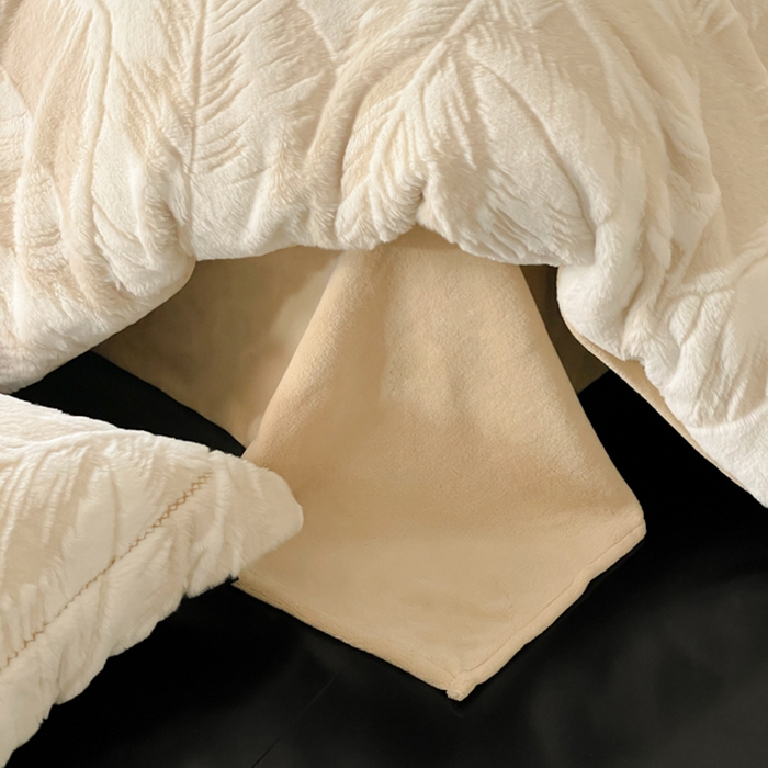 91家纺网 家纺一手货源 找家纺 宜代光年 2025新款兔绒色烂雕花保暖四件套 维密-卡其