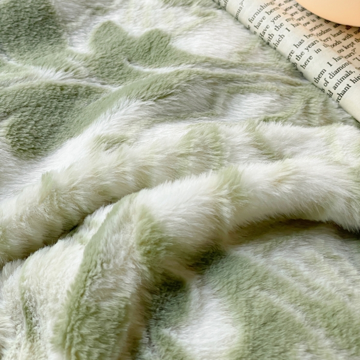 91家纺网 家纺一手货源 找家纺 宜代光年 2025新款兔绒色烂雕花保暖四件套 罗曼蒂-绿