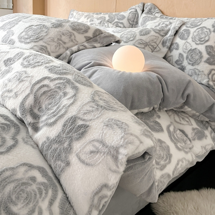 宜代光年 2025新款兔绒色烂雕花保暖四件套 花恋-灰