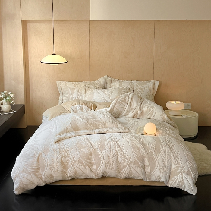 91家纺网 家纺一手货源 找家纺 宜代光年 2025新款兔绒色烂雕花保暖四件套 维密-卡其