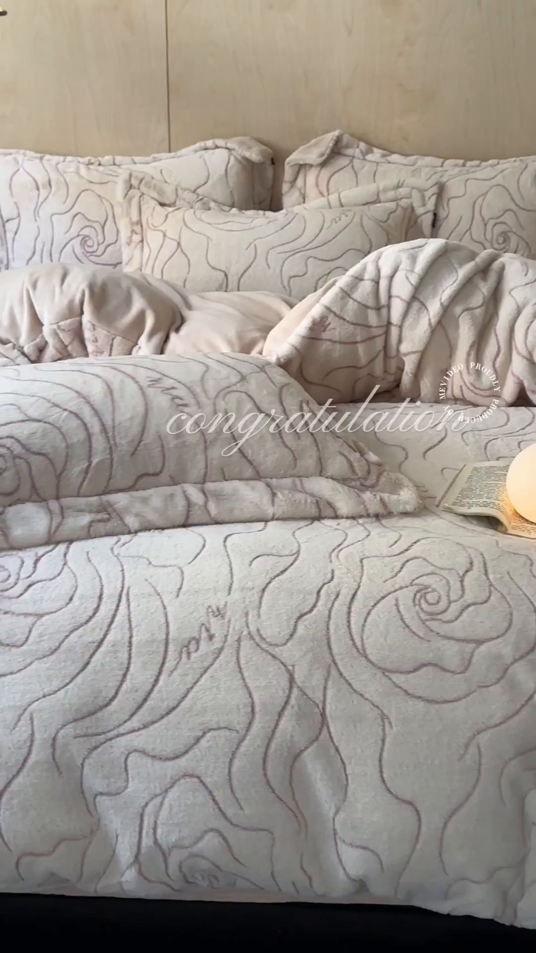 91家纺网 家纺一手货源 找家纺 宜代光年 2025新款兔绒色烂雕花保暖四件套 飘带-杏