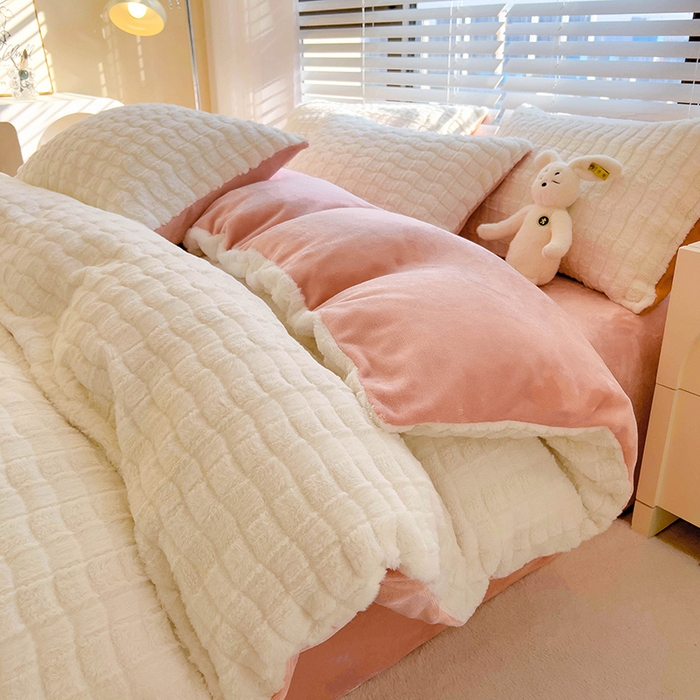 91家纺网 家纺一手货源 找家纺 （总）宜代光年 2025新款兔毛绒菱格纯色简约四件套