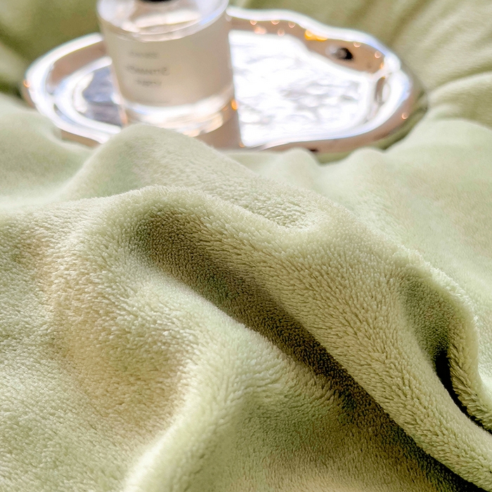 91家纺网 家纺一手货源 找家纺 宜代光年 2025新款兔毛绒菱格纯色简约四件套 兔绒-菱形绿