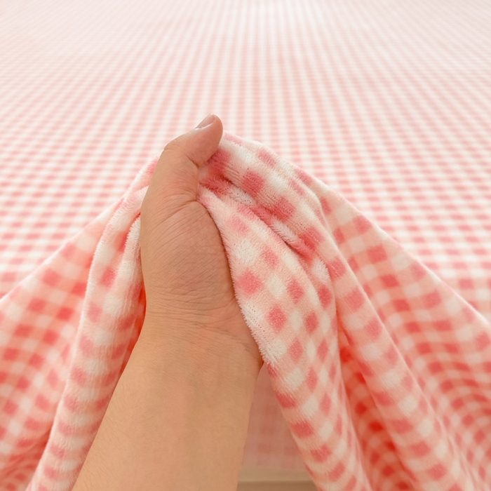 91家纺网 家纺一手货源 找家纺 贝扬思家纺 2025新款牛奶绒纯色单床单-life系列 Life-粉格