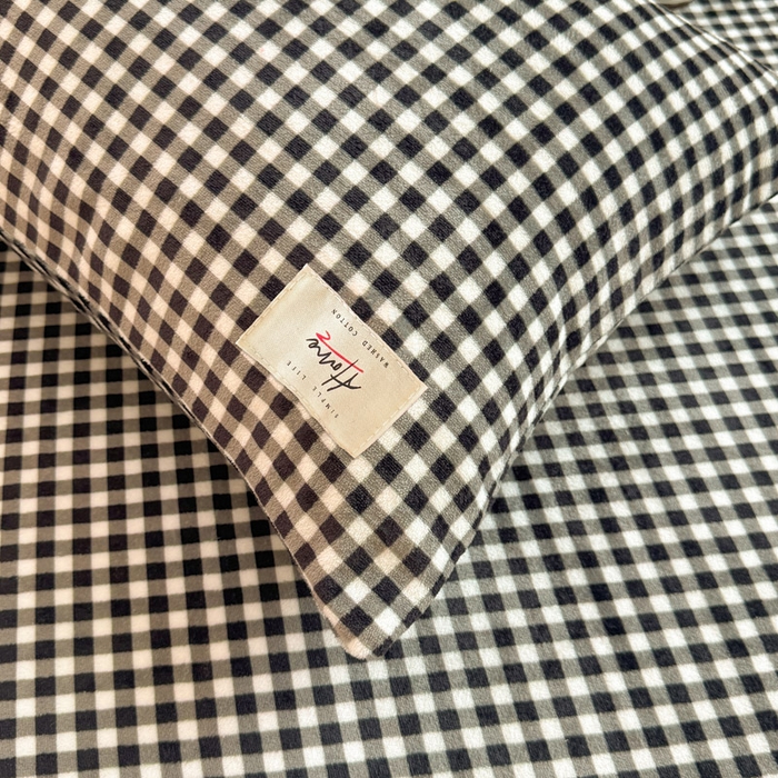 91家纺网 家纺一手货源 找家纺 贝扬思家纺 2025新款牛奶绒纯色单床单-life系列 Life-黑格