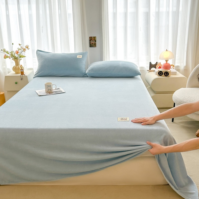 91家纺网 家纺一手货源 找家纺 贝扬思家纺 2025新款牛奶绒纯色单床单-life系列 Life-浅蓝