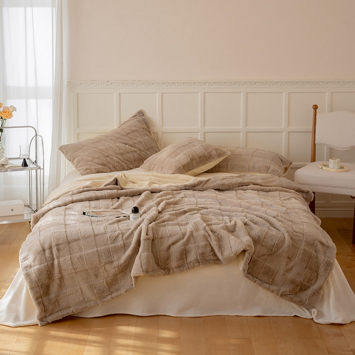 91家纺网 家纺一手货源 找家纺 宜代光年 2025新款柔软皮草级苏力长绒毯系列 卡洛斯-咖