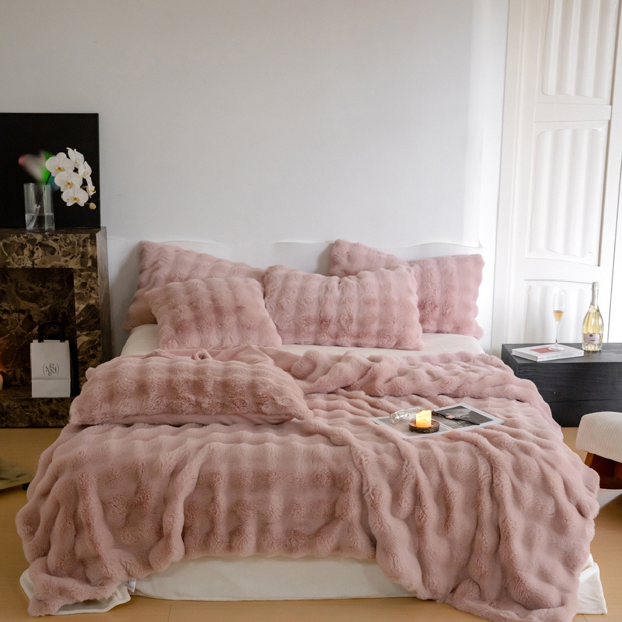 91家纺网 家纺一手货源 找家纺 宜代光年 2025新款柔软皮草级苏力长绒毯系列 科伦娜-雾粉