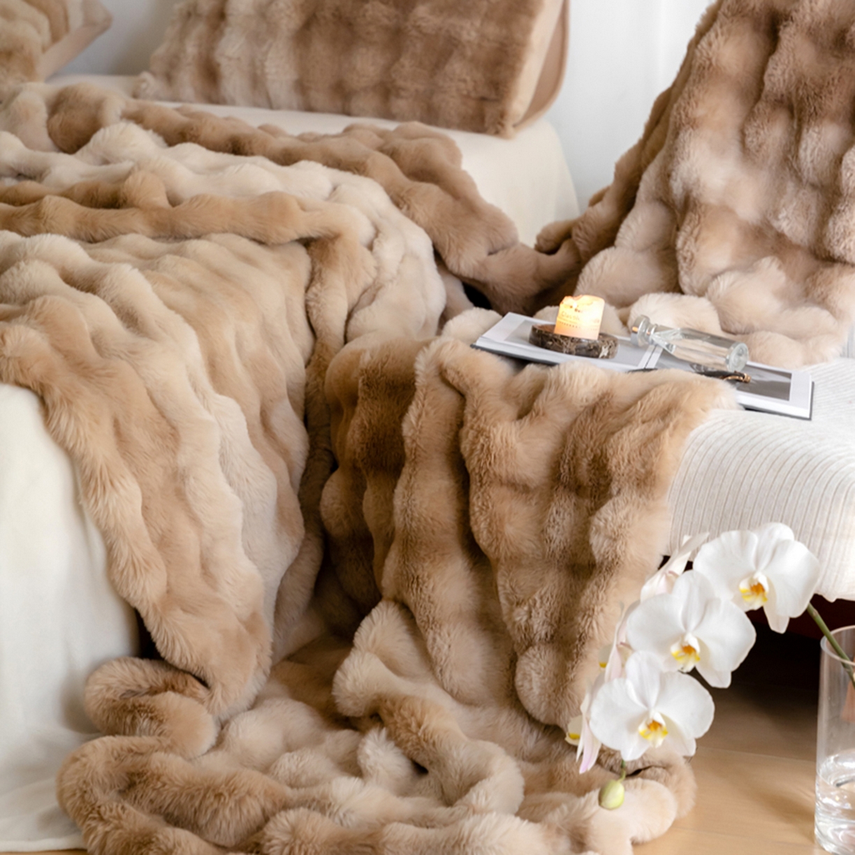 91家纺网 家纺一手货源 找家纺 宜代光年 2025新款柔软皮草级苏力长绒毯系列 科伦娜-炫彩咖