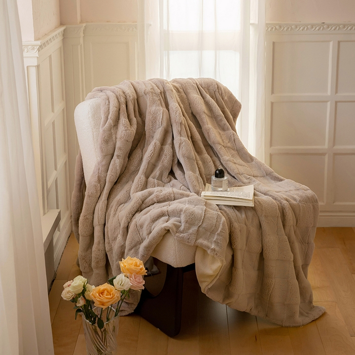 宜代光年 2025新款柔软皮草级苏力长绒毯系列 卡洛斯-咖