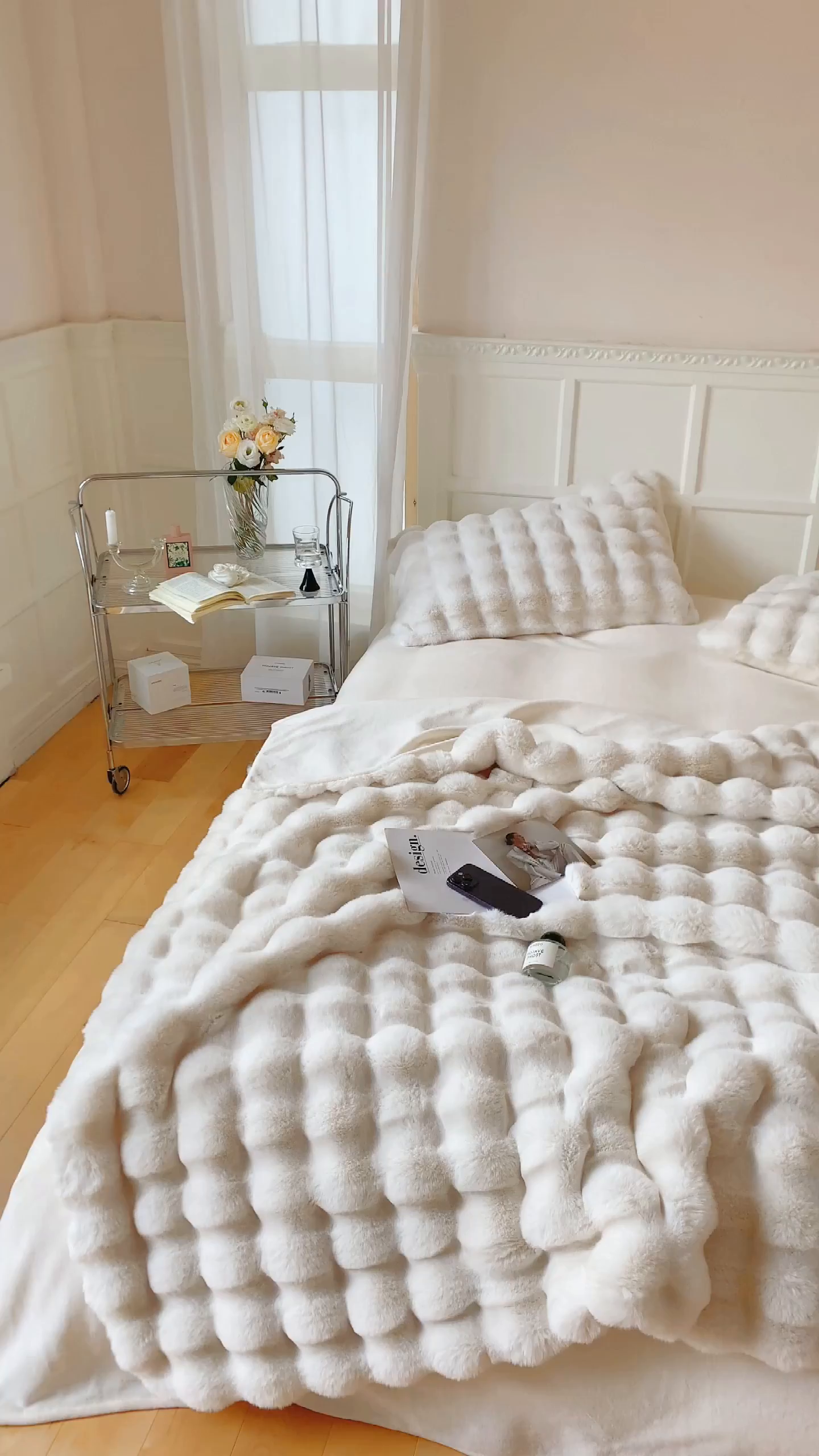 91家纺网 家纺一手货源 找家纺 宜代光年 2025新款柔软皮草级苏力长绒毯系列 科伦娜-白