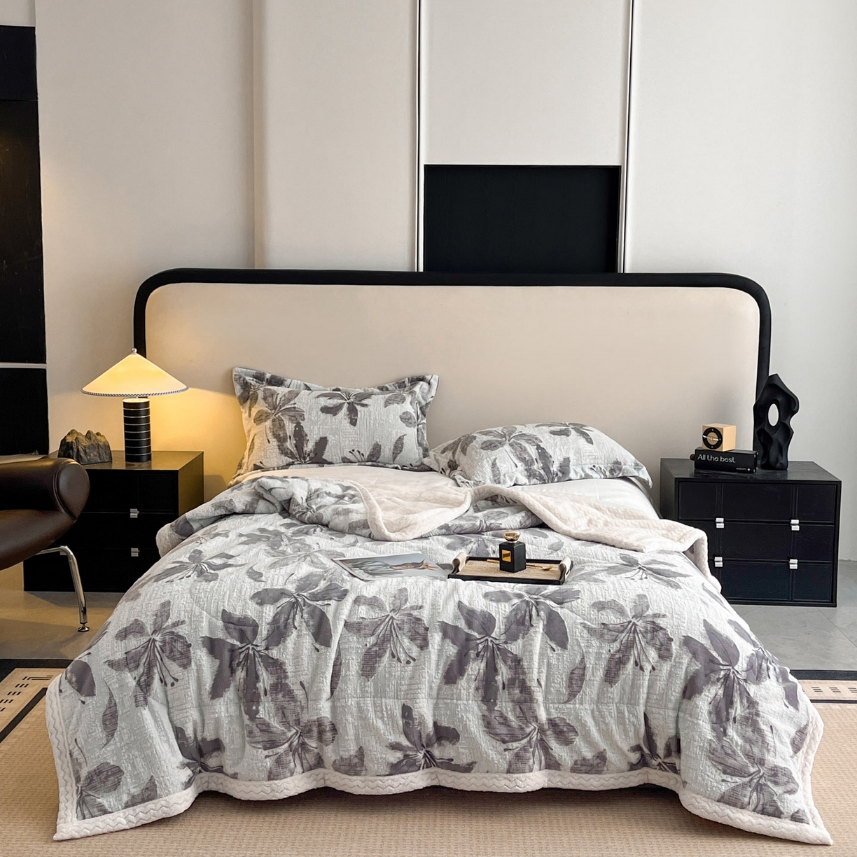 91家纺网 家纺一手货源 找家纺 宜代光年 2025新款牛奶绒立体雕花夹棉多功能毯 素花疏影