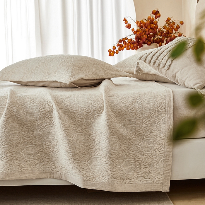 91家纺网 家纺一手货源 找家纺 桂雅居 2025新款棉麻三层纱加厚床盖三件套 （会员减10，最低控价券后298） 如梦