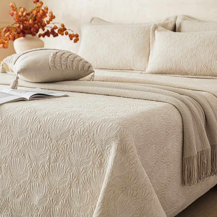 91家纺网 家纺一手货源 找家纺 桂雅居 2025新款棉麻三层纱加厚床盖三件套 （会员减10，最低控价券后298） 如梦