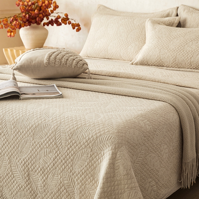 91家纺网 家纺一手货源 找家纺 桂雅居 2025新款棉麻三层纱加厚床盖三件套 （会员减10，最低控价券后298） 叶之峰