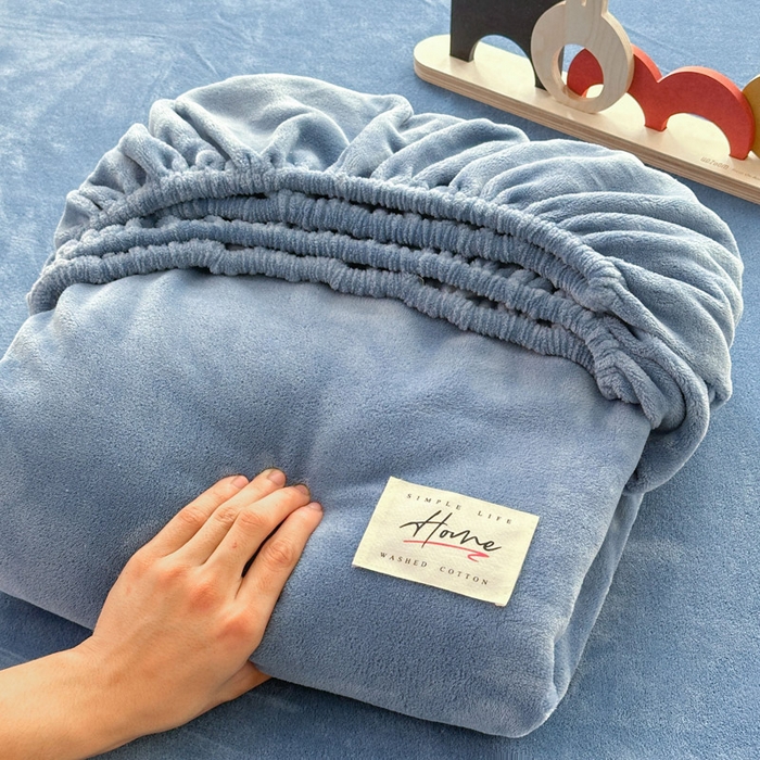 91家纺网 家纺一手货源 找家纺 （总）贝扬思家纺 2025新款牛奶绒纯色单床笠-home系列