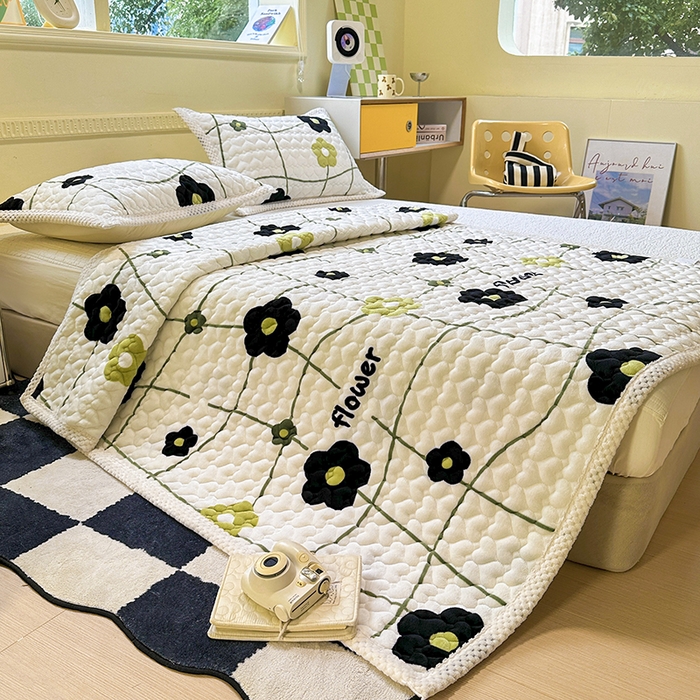 91家纺网 家纺一手货源 找家纺 （总）宜代光年 2025新款牛奶绒夹棉床垫床盖