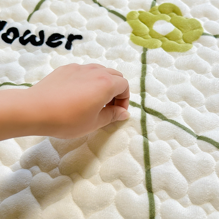 91家纺网 家纺一手货源 找家纺 （总）宜代光年 2025新款牛奶绒夹棉床垫床盖