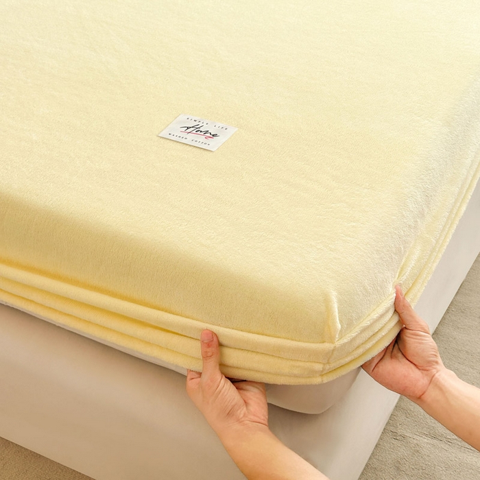 91家纺网 家纺一手货源 找家纺 贝扬思家纺 2025新款牛奶绒纯色单床笠-home系列 Home-鹅黄