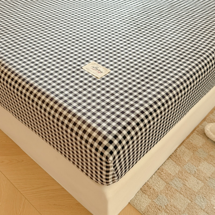 91家纺网 家纺一手货源 找家纺 贝扬思家纺 2025新款牛奶绒纯色单床笠-home系列 Home-黑格